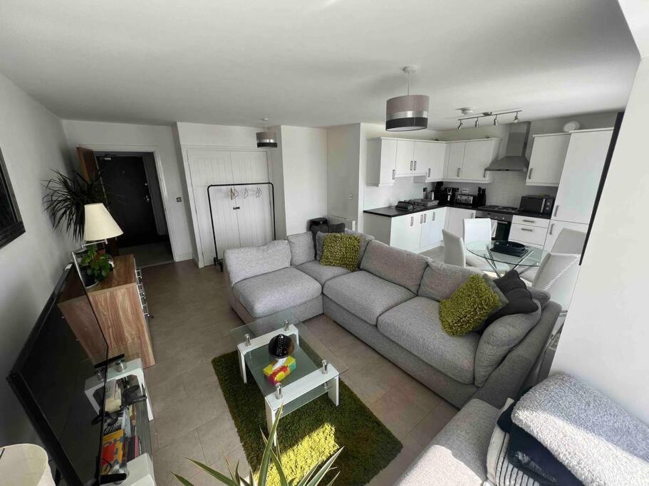 City Centre 2 Bed Apartment Честер Екстер'єр фото